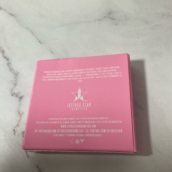 New Jeffree Star Eyeshadow Poison Ivy - Picture 3 of 3